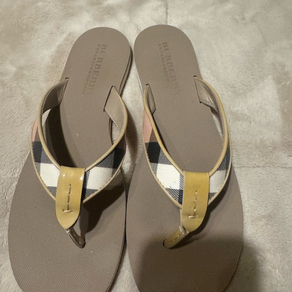 Burberry  Nova check  Pattern Sandals - Picture 2 of 6